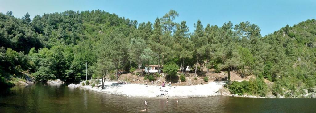 Un Petit Coin De Paradis Gluiras Bagian luar foto